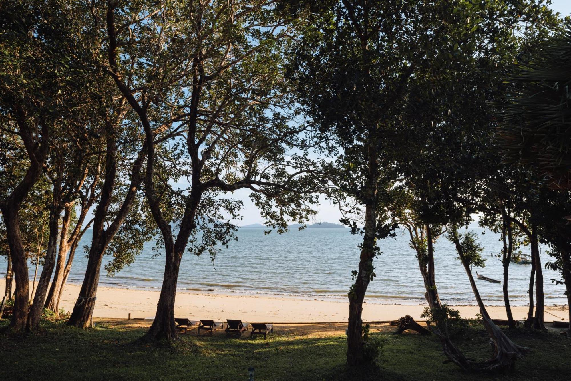 Phayamas Private Beach Resort And Island Brew - Adults Only Koh Phayam Zewnętrze zdjęcie