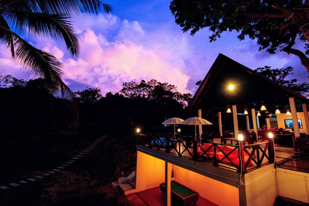 Phayamas Private Beach Resort And Island Brew - Adults Only Koh Phayam Zewnętrze zdjęcie